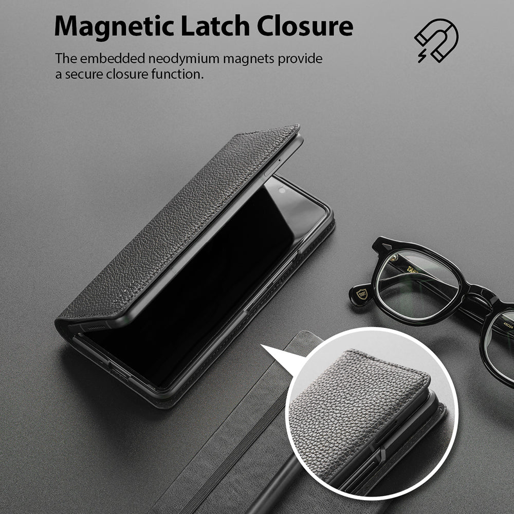 Magnetic latch closure