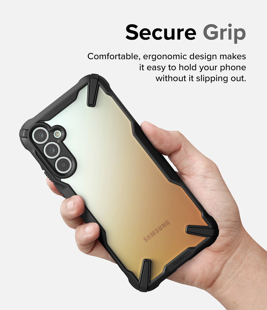 Secure Grip l Comfortable, ergonomic design makes it easy to hold your phone without it slipping out.